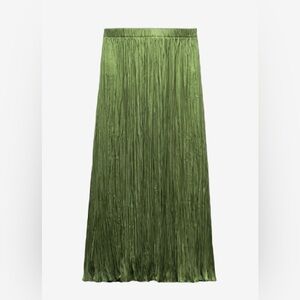 Green pleated satin skirt NWOT